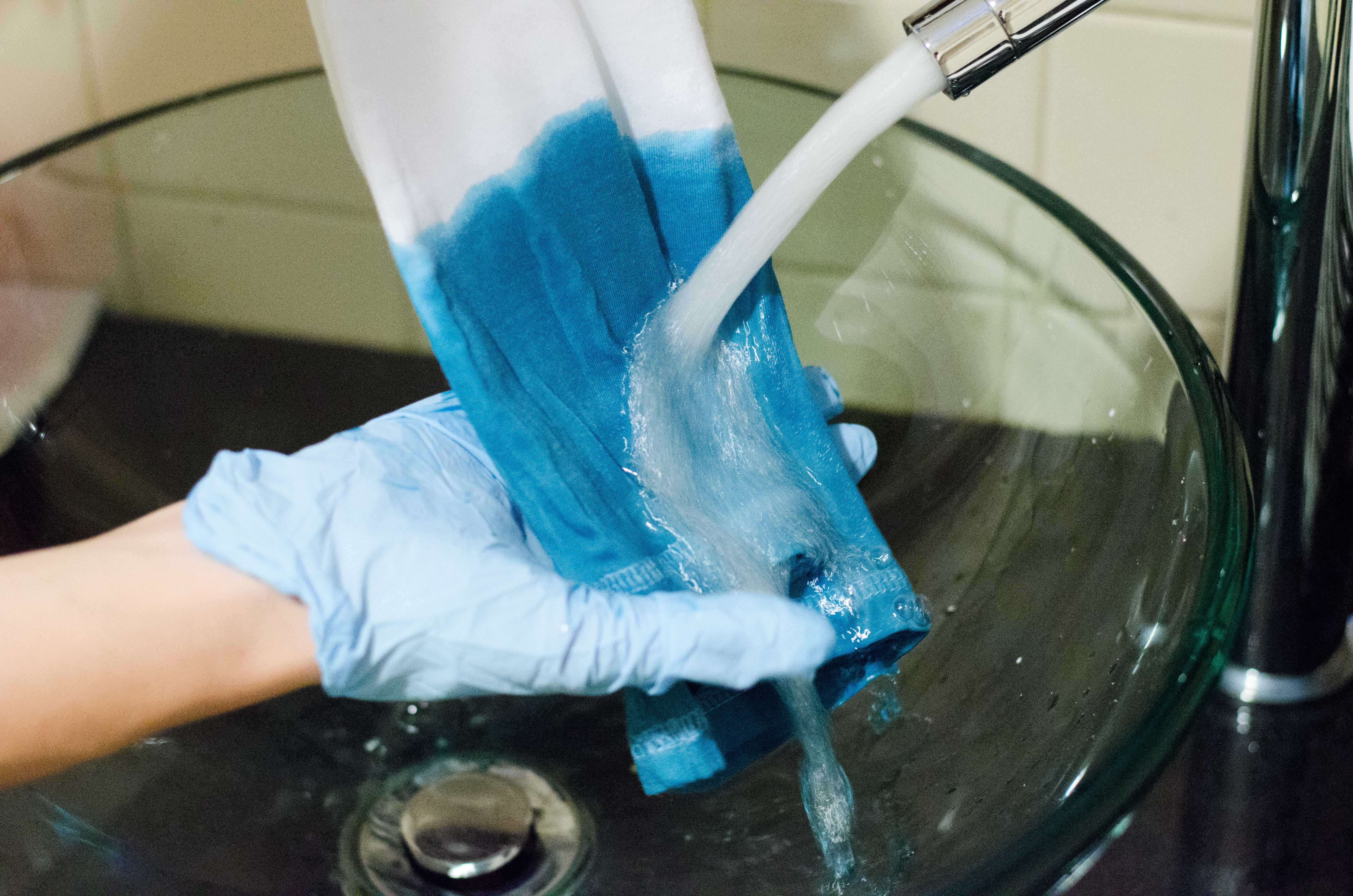 Rinsing RIT Dye from Tank | M&J Trimming